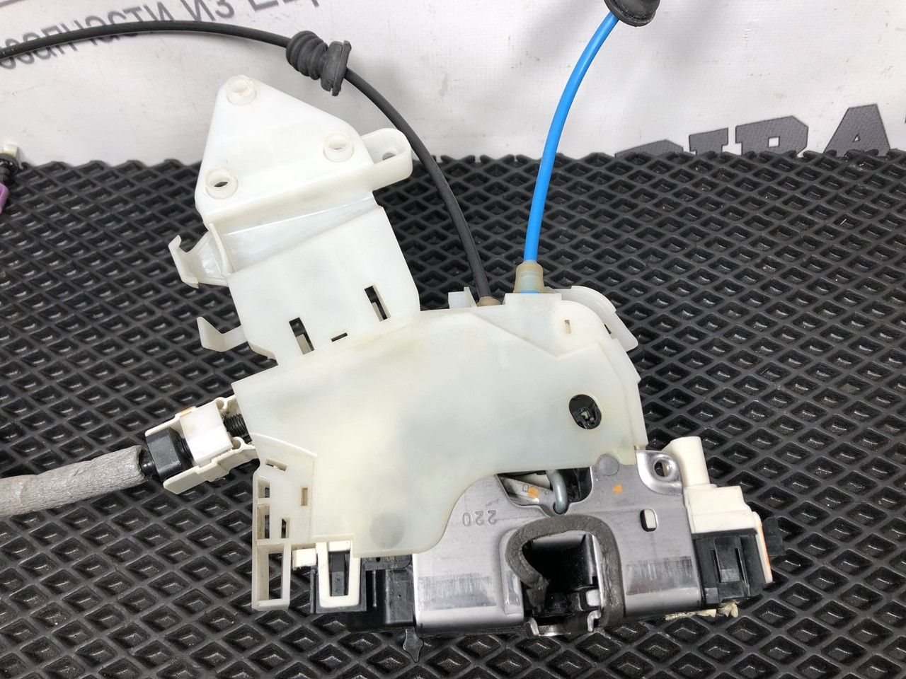 замок двери Mercedes-Benz E-Класс W212/S212/C207/A207 W212 2010, 2.1 л., OM 651.925, дизель, 6МКПП, седан, A2047301435, A2127600704, A2127600104, A2127330208, 2047301435, 2127600704, 2127600104, 2127330208 - фото №1