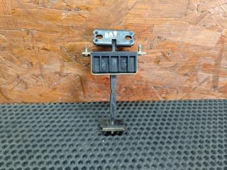 ограничитель открывания двери Mercedes-Benz E-Класс W211/S211 2004, 2.7 л., OM 647.961, дизель, МКПП, седан