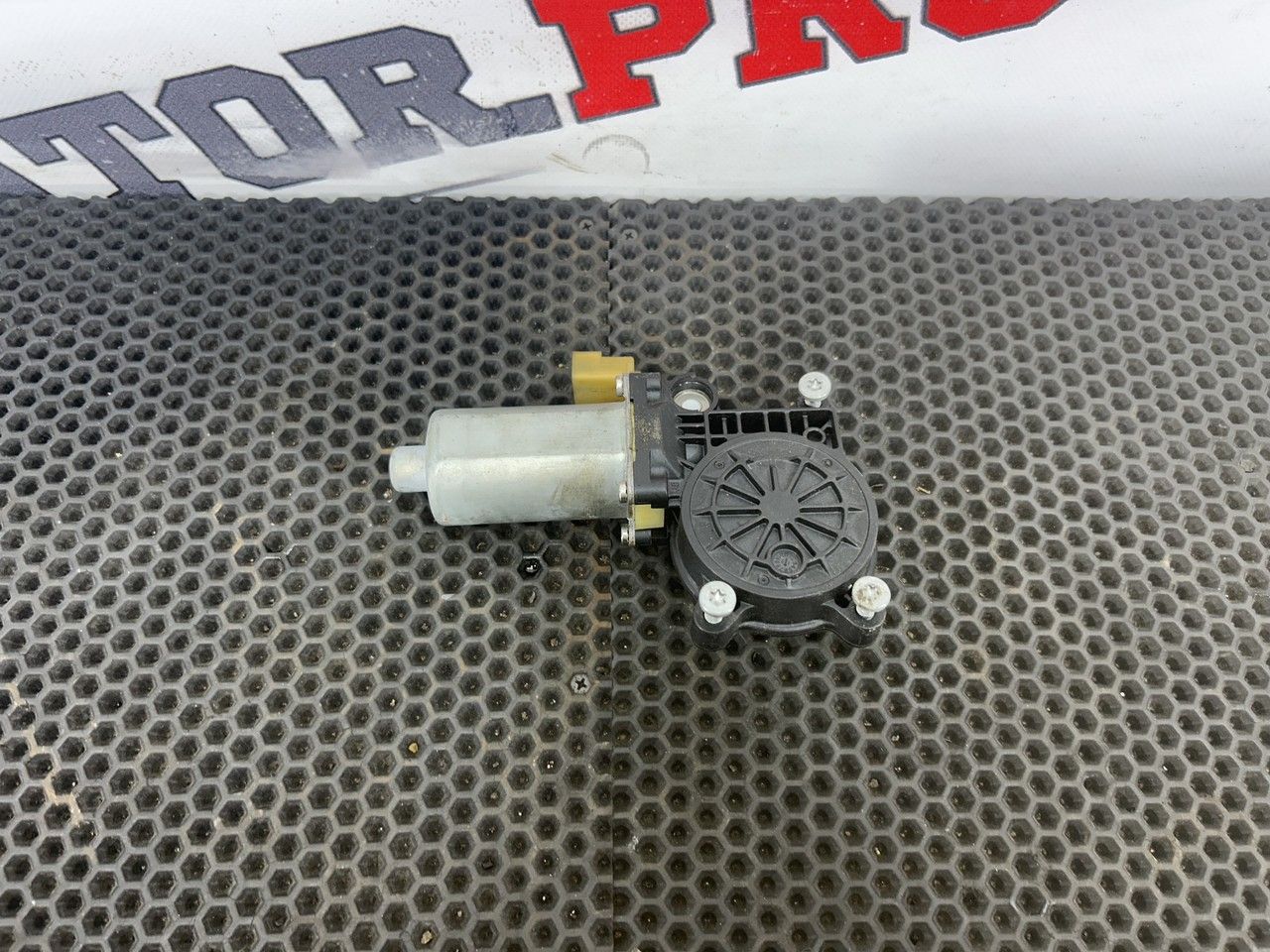 моторчик стеклоподъемника BMW 3 серия E46 (1997 - 2003), 67628362065 - фото №1