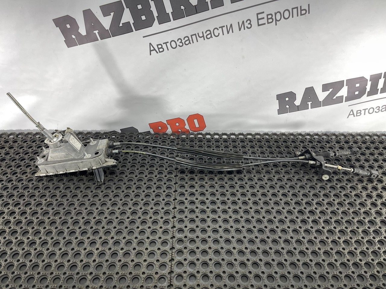 кулиса Volkswagen Sharan 2 поколение 2011, 2.0 л., CFFB, дизель, 6МКПП, 2t, минивэн, передний привод, правый руль, 7N0711049A, 1K0711061B, 1K0711091A, 7N0711287, 7N0711265A, 7N0711266A - фото №1