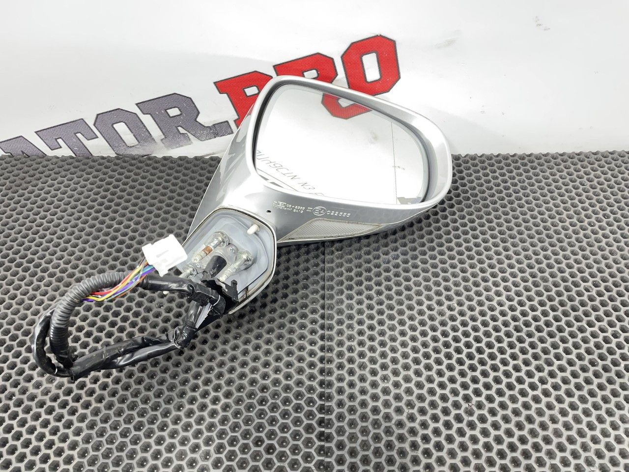 зеркало наружное правое Lexus LS 4 поколение (2006 - 2009), 4.6 л., 1UR-FSE, бензин, АКПП, 1f2, седан, задний привод, правый руль, 8791050570 - фото №1