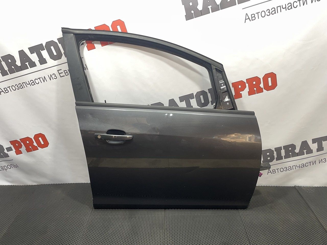 дверь передняя правая Opel Astra J 2010, 1.2 л., дизель, МКПП, 13330766 - фото №1