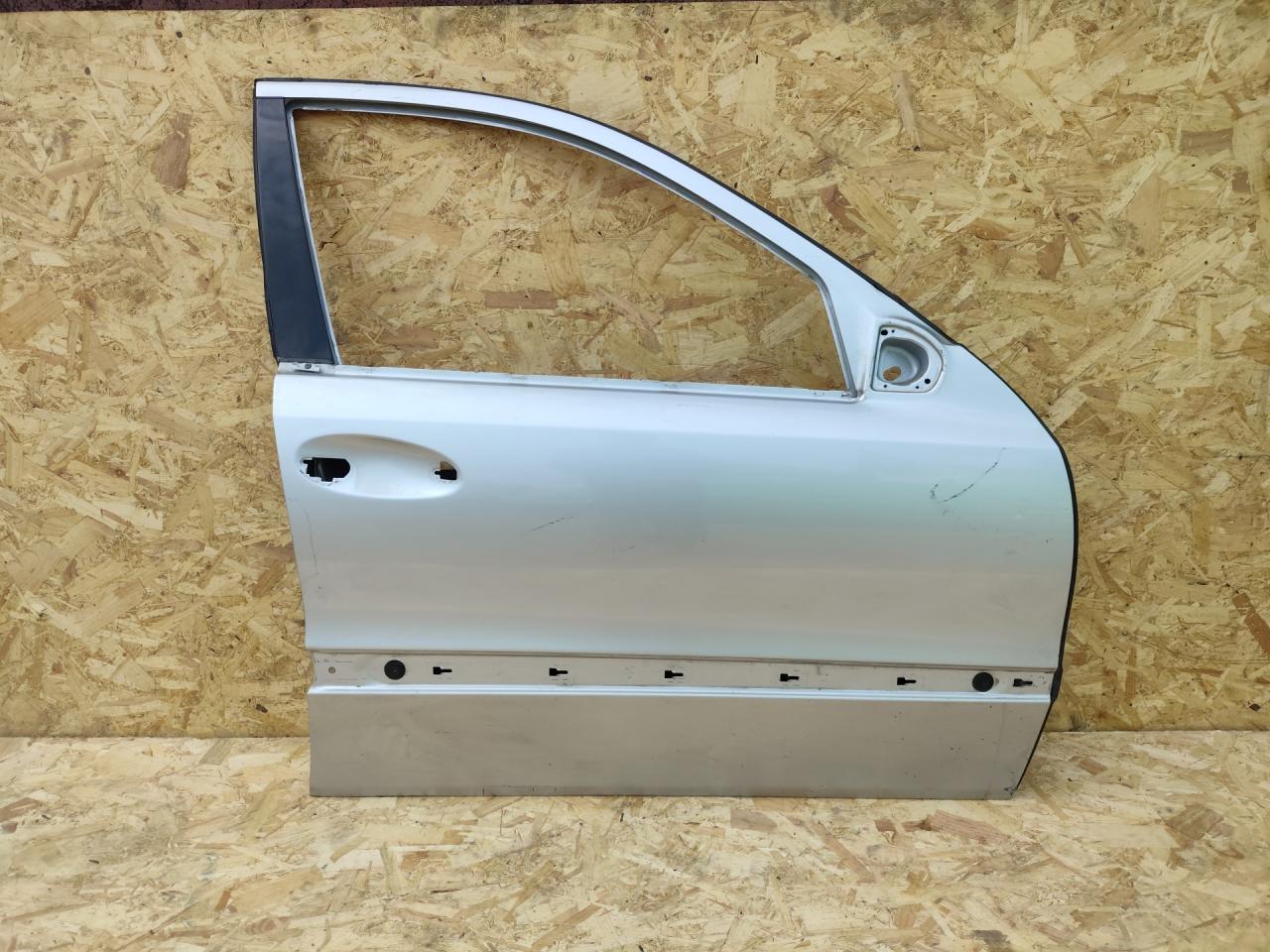 дверь передняя правая Mercedes-Benz E-Класс W211/S211 2004, 2.7 л., OM 647.961, дизель, МКПП, седан - фото №1