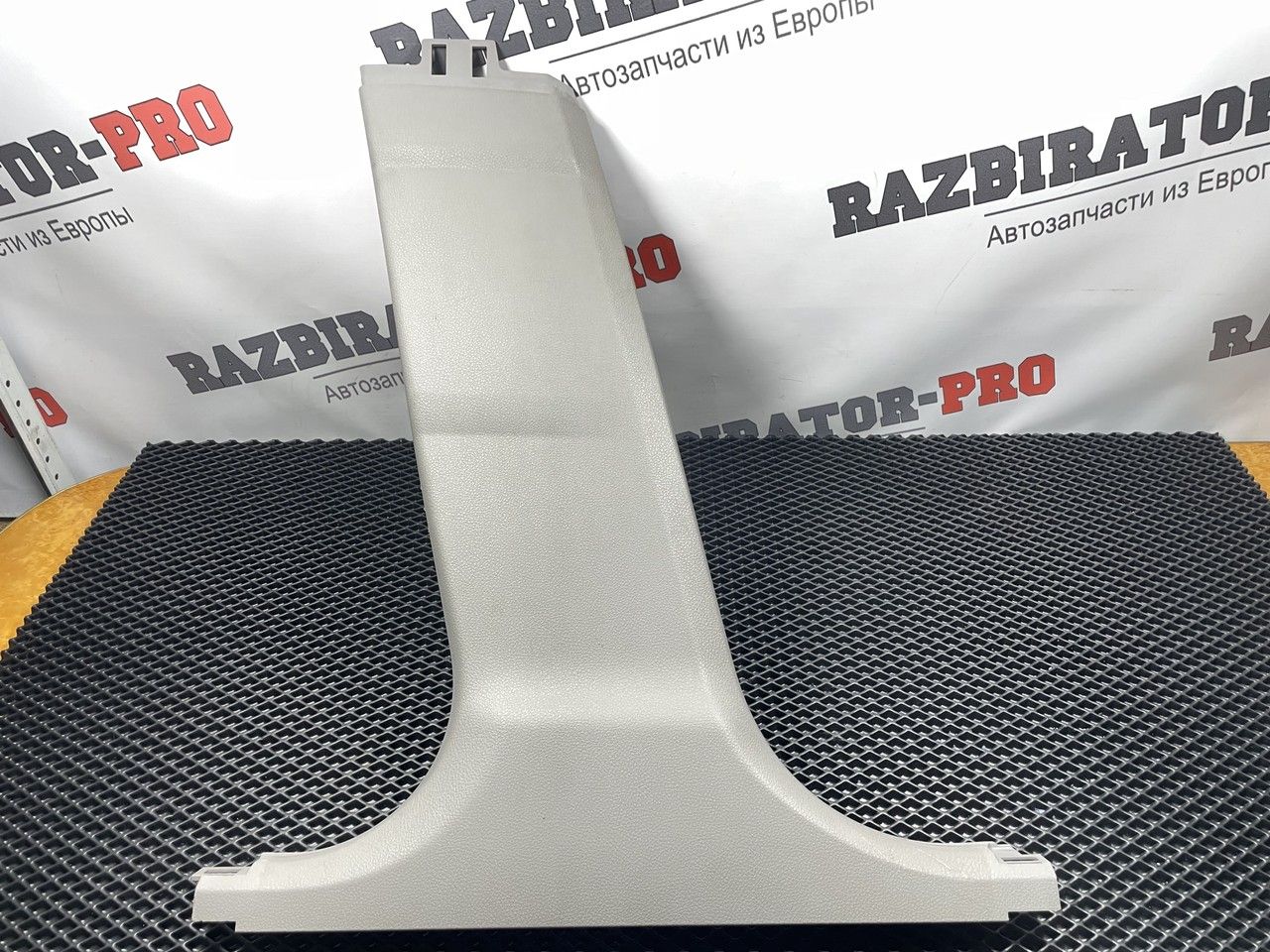 обшивка стойки центральной левой BMW 5 серия F07/F10/F11 F11 2010, 3.0 л., N57 D30 A, дизель, АКПП, универсал, 9116351, 51439197045, 9197045 - фото №1