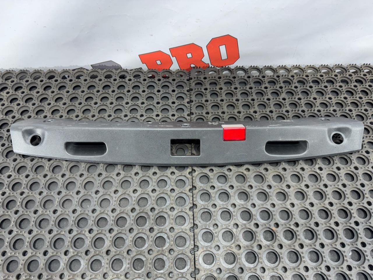 пластик Mercedes-Benz E-Класс W212/S212/C207/A207 W212 2009, 2.1 л., OM 651.924, дизель, 6МКПП, 040, седан, задний привод, правый руль - фото №1