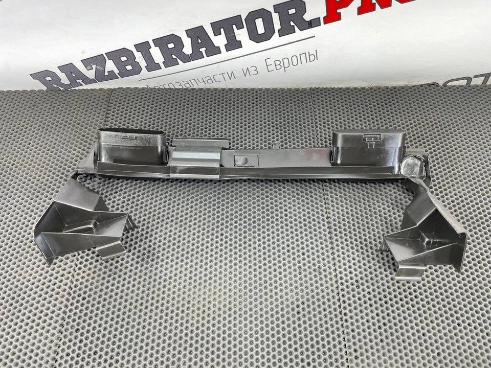 воздуховод (дефлектор) радиатора Mercedes-Benz C-Класс W203/S203/CL203 2002, 2.0 л., M 111.955, бензин, МКПП, купе, A2035051430 - фото №1