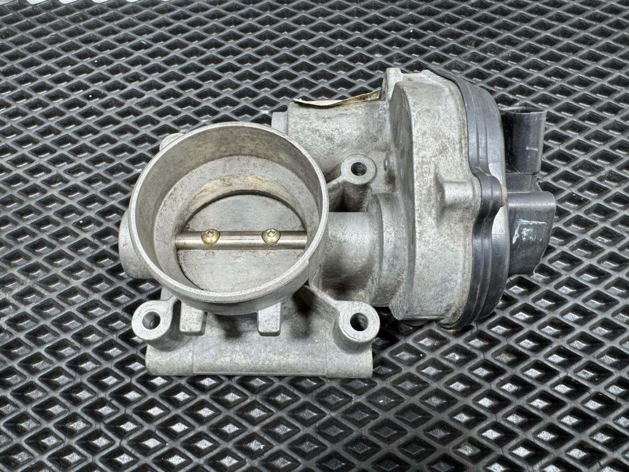 заслонка дроссельная Volvo S40 2 поколение 2004, 1.8 л., B 4184 S11, бензин, МКПП, седан - фото №1