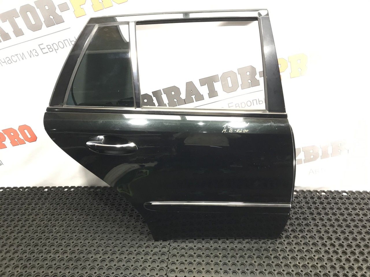 дверь задняя правая Mercedes-Benz E-Класс W211/S211 W211 2003, 1.8 л., M 271.941, бензин, АКПП, c185 melanitschwarz, универсал, правый руль, A2117300405 - фото №1