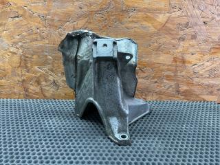 кронштейн двигателя Audi A4 B7 2004, 1.8 л., BFB, бензин, МКПП, универсал