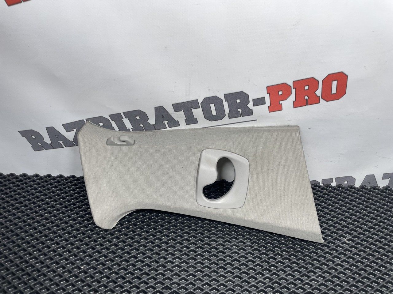 обшивка стойки центральной правой BMW 5 серия F07/F10/F11 F11 2010, 3.0 л., N57 D30 A, дизель, АКПП, универсал, 51439116350 - фото №1