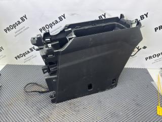 консоль салона Peugeot 5008 2 поколение 2020, 1.2 л., бензин, 6МКПП, передний привод, правый руль