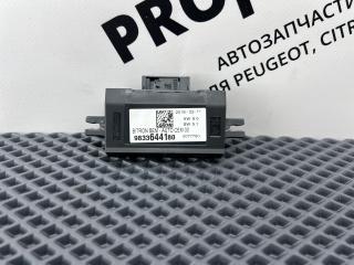 модуль управления двери Peugeot 3008 2 поколение 2019, 1.2 л., бензин, МКПП, передний привод, правый руль, 9833644180