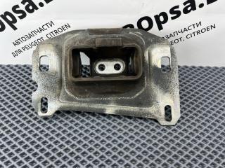 подушка крепления КПП Peugeot 3008 2 поколение 2019, 1.2 л., бензин, МКПП, передний привод, правый руль, 9807420880