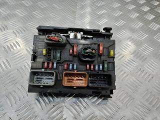 блок предохранителей Peugeot 307 1 поколение 2005, L11, 9661087080