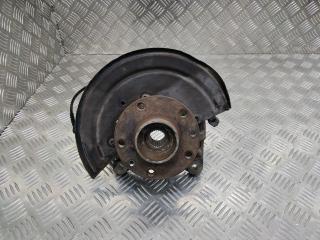 кулак поворотный левый Renault Duster 1 поколение 2013, 2.0 л., бензин