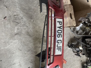 бампер передний Ford Focus 2 поколение (2004 - 2008), красный