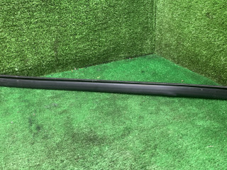 молдинг стекла задней левой Renault Duster 1 поколение [рестайлинг] 2017, 2.0 л., бензин, МКПП, внедорожник 5 дв., полный привод