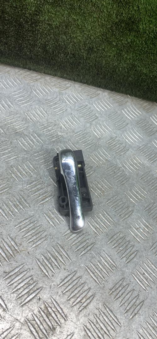 ручка внутренняя задняя правая Alfa Romeo 156 1 поколение 1999, 2.0 л., бензин, МКПП, седан - фото №1