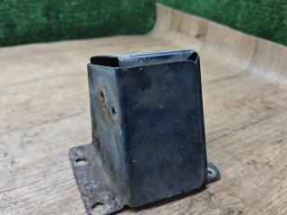 Крепление бампера переднего Toyota Carina E 1 поколение T190 1997, 1.6 л., 4A-FE, бензин, МКПП, седан