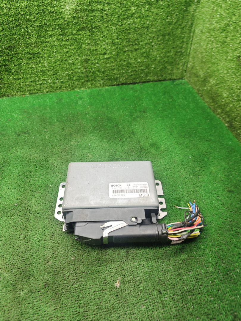 блок управления двигателем Lancia Kappa 1 поколение 1999, 2.0 л., бензин, МКПП, седан, 0261204492, 00465299900 - фото №1