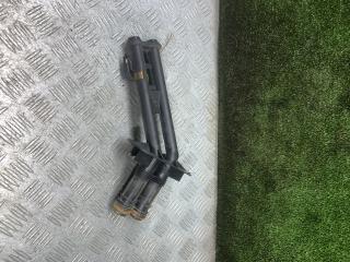 патрубок отопителя (печки) Renault Laguna 1 поколение 1997, 1.8 л., бензин, МКПП, хетчбэк 5 дв., 9010902677