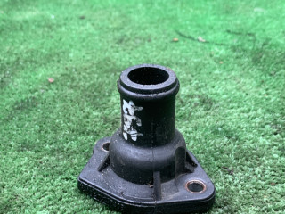 фланец (тройник) системы охлаждения Volkswagen Golf 2 поколение 1990, 1.6 л., дизель, МКПП, хетчбэк 3 дв.