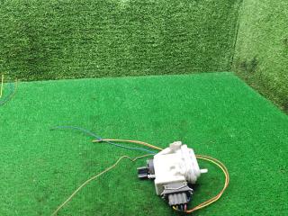 активатор (привод) замка двери Volkswagen Passat B3 1991, 1.8 л., бензин, МКПП, универсал