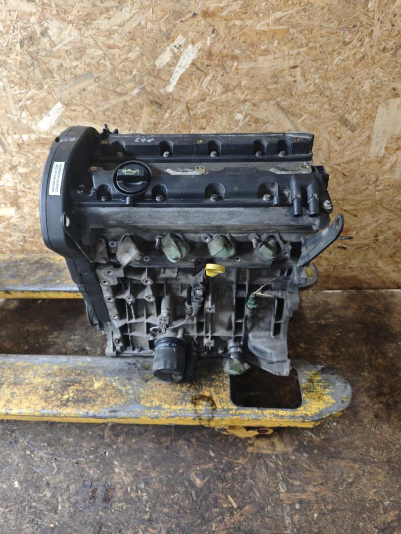 двигатель Citroen Xsara 1 поколение 1999, 1.8 л., LFY (XU7JP4), бензин, МКПП, универсал, PSALFY - фото №1