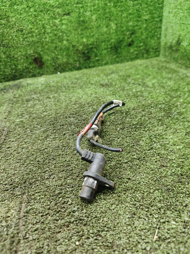 датчик коленвала Peugeot 406 1 поколение 1998, 2.0 л., бензин, МКПП, универсал - фото №1