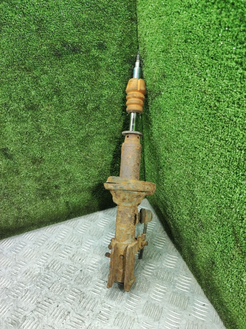 амортизатор передний левый Volkswagen Jetta 2 поколение 1987, 1.6 л., дизель, МКПП, седан - фото №1