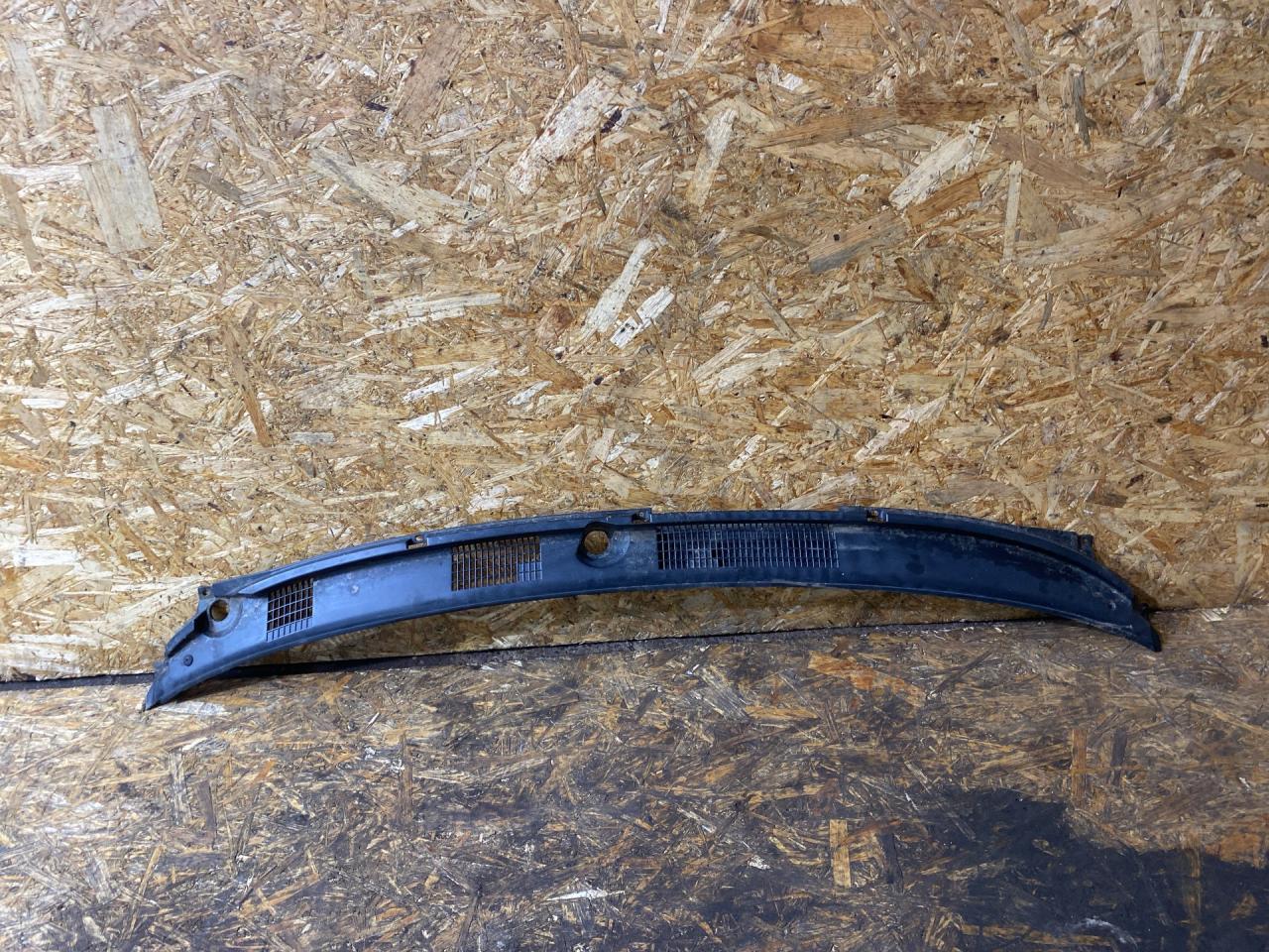 дождевик Mitsubishi Carisma 1 поколение 1997, 1.8 л., бензин, МКПП, хетчбэк 5 дв., MB944695 - фото №1
