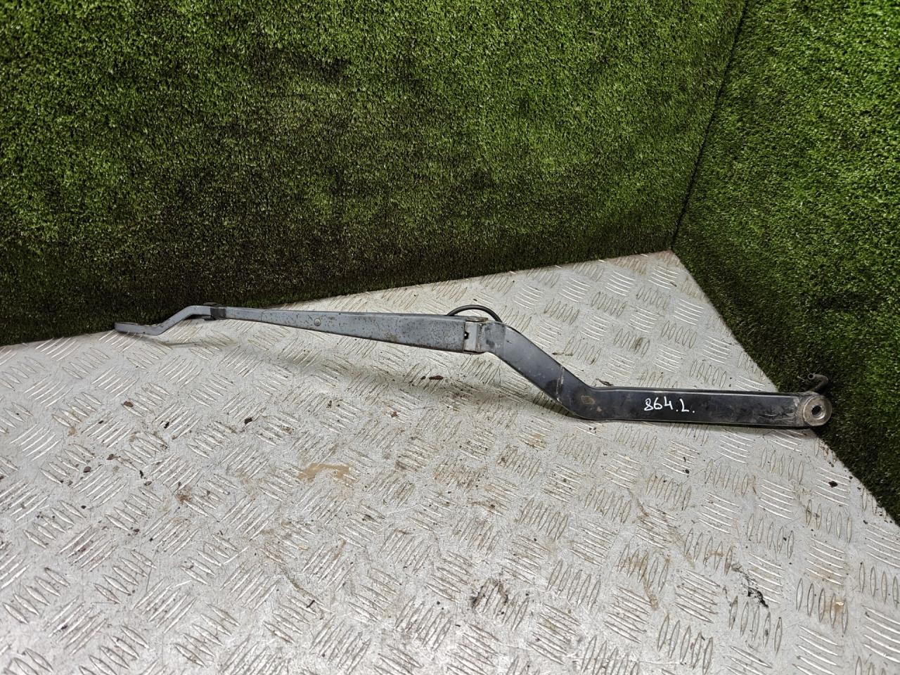 щеткодержатель (поводок стеклоочистителя, дворник) Opel Sintra 1 поколение 1999, 2.2 л., бензин, МКПП, минивэн - фото №1