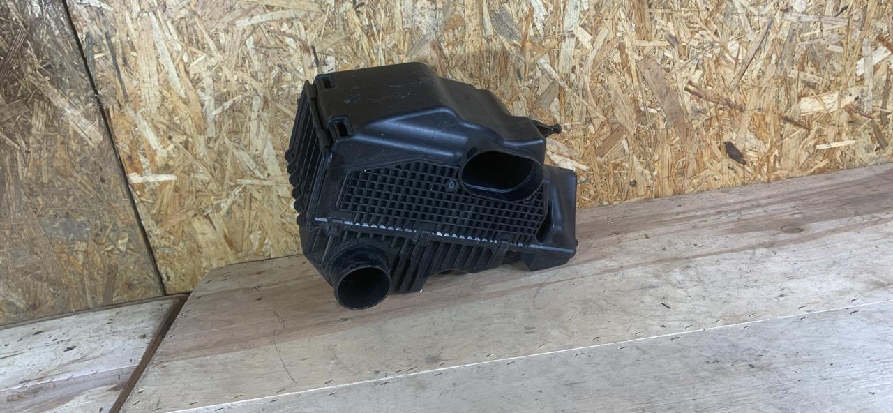 корпус воздушного фильтра Lada Vesta 1 поколение 2023, 1.6 л., бензин, МКПП, седан, 8450031940 - фото №1