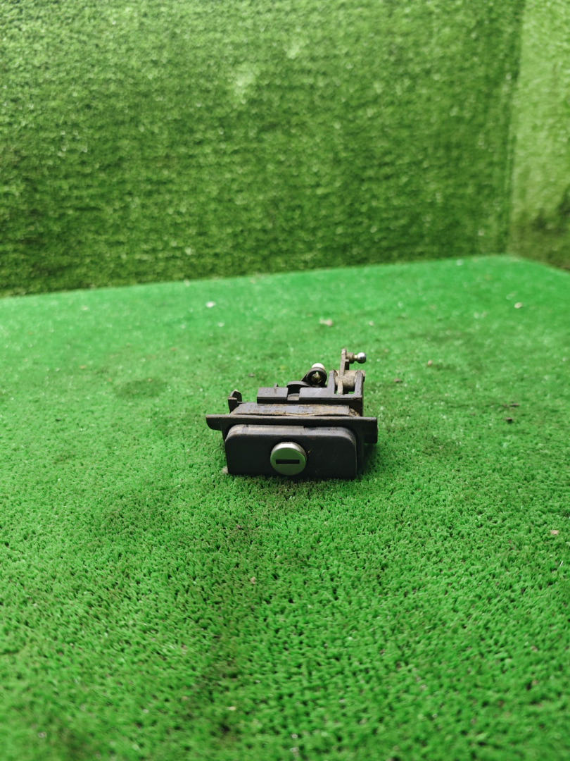 Личинка замка крышки багажника Volkswagen Golf 3 поколение 1995, 1.3 л., бензин, МКПП, хетчбэк 3 дв. - фото №1