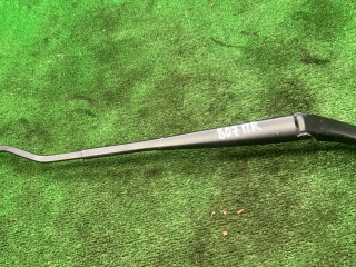 щеткодержатель (поводок стеклоочистителя, дворник) Lada Vesta 1 поколение 2023, 1.6 л., бензин, МКПП, седан, 8450030854