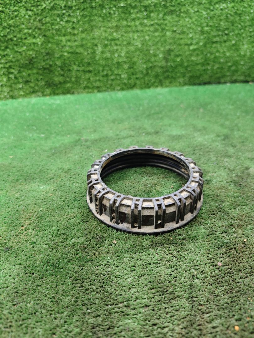 гайка топливного насоса Hyundai Accent 1 поколение (X3) 1995, 1.5 л., бензин, МКПП, хетчбэк 3 дв. - фото №1