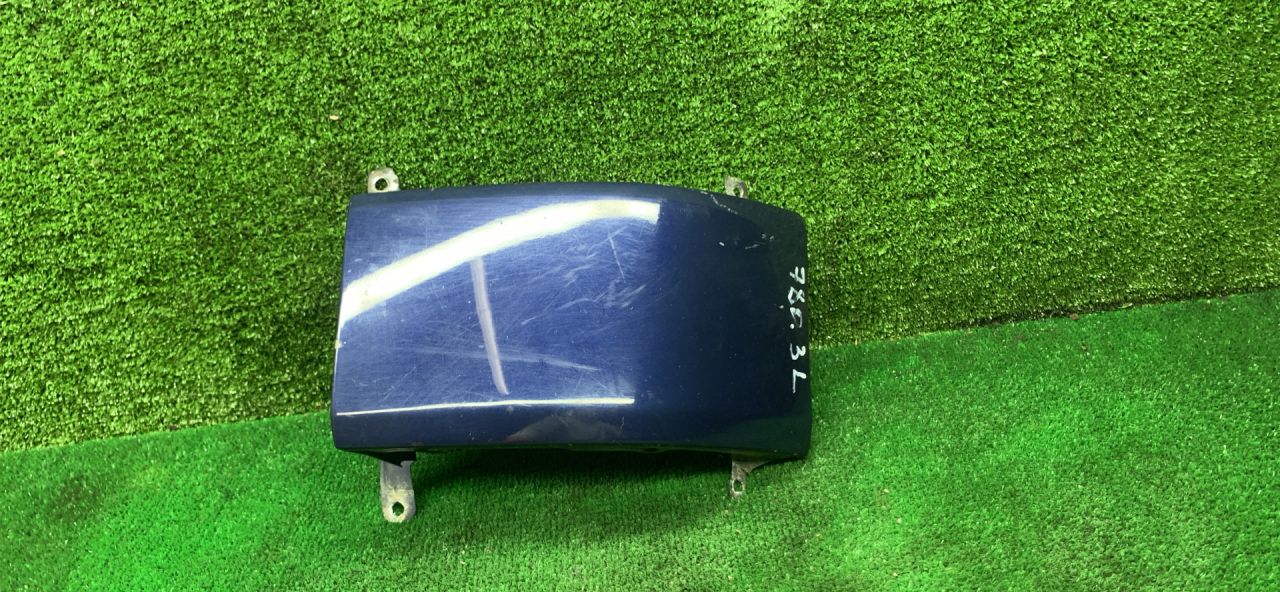 ус под фонарь левый Toyota Picnic 1 поколение XM10 2000, 2.0 л., бензин, МКПП, минивэн - фото №1