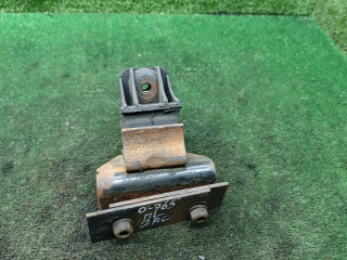 подушка крепления двигателя Mercedes-Benz T1 207-210D W601 1990, 2.3 л., дизель, МКПП, микроавтобус, 7426466