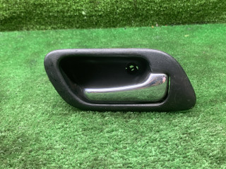 ручка внутренняя задняя правая Honda Accord 6 поколение 1999, 1.6 л., бензин, МКПП, хетчбэк 5 дв.