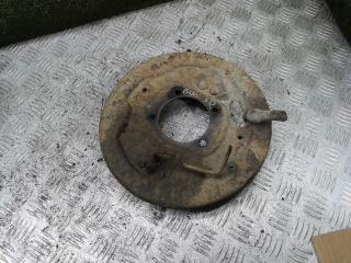 защитный кожух тормозного механизма Toyota Picnic 1 поколение XM10 2000, 2.2 л., дизель, МКПП, минивэн