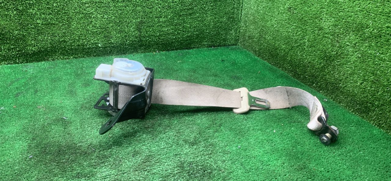 ремень безопасности Honda Accord 6 поколение 1999, 1.6 л., бензин, МКПП, хетчбэк 5 дв. - фото №1