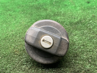 пробка топливного бака Volkswagen Golf 2 поколение 1990, 1.8 л., бензин, МКПП, хетчбэк 3 дв.