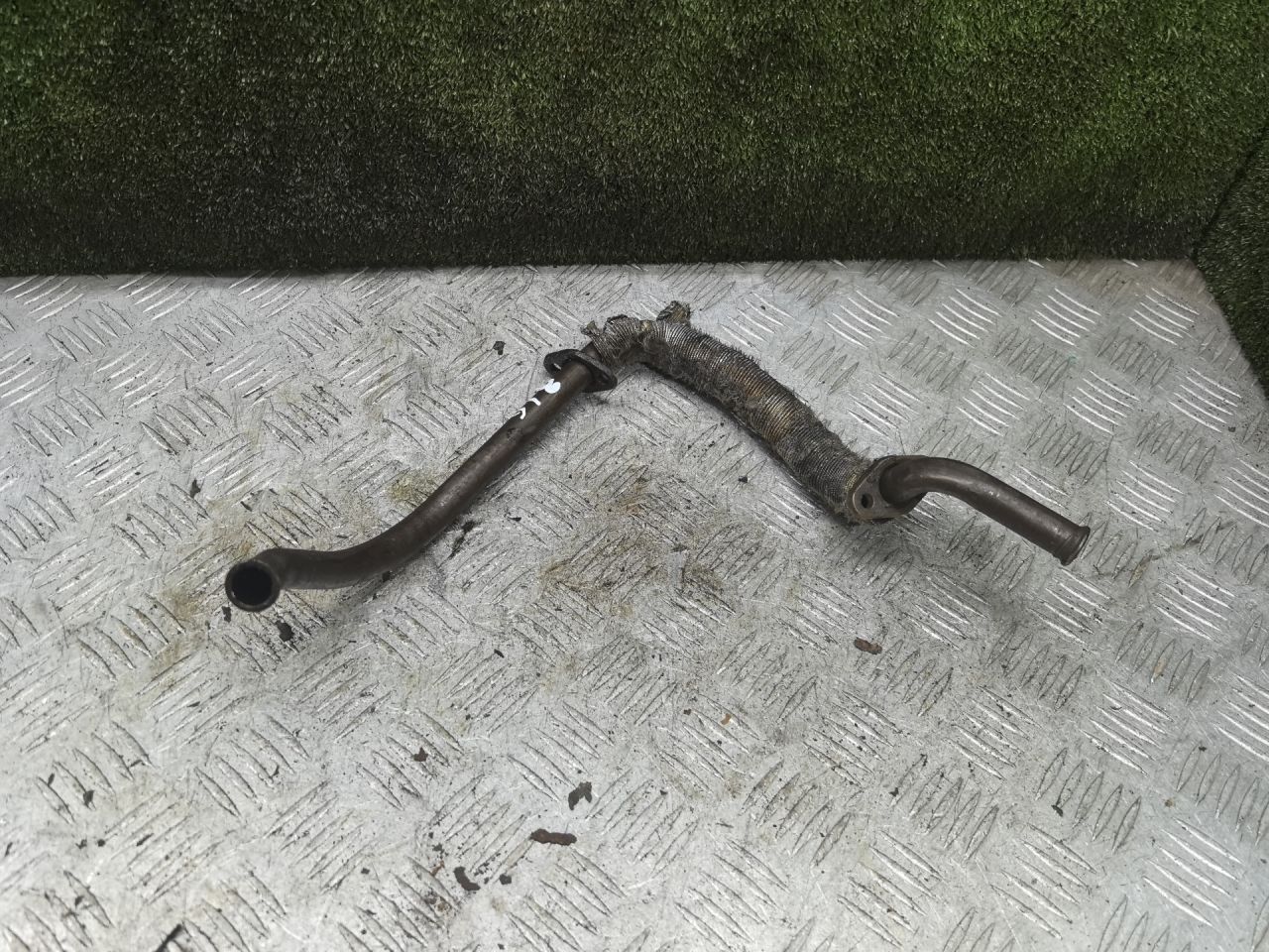 трубка системы рециркуляции EGR Dodge Caravan 4 поколение 2001, 2.4 л., бензин, АКПП, минивэн - фото №1