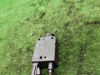 активатор замка багажника Opel Omega B 1999, 2.0 л., X 20 XEV, бензин, АКПП, седан, 90491728