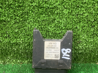 блок управления топливным насосом Skoda Octavia 3 поколение (A7) 2013, 1.8 л., бензин, МКПП, лифтбэк, 5Q0906093