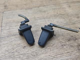 форсунка омывателя лобового стекла Nissan Serena С23 [2-й рестайлинг] 1997, 2.3 л., дизель, МКПП, минивэн