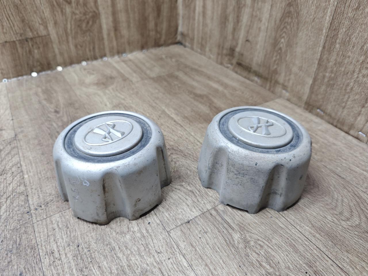 колпак колесный Hyundai Galloper 2 поколение 1998, 2.5 л., дизель, МКПП, внедорожник 5 дв. - фото №1