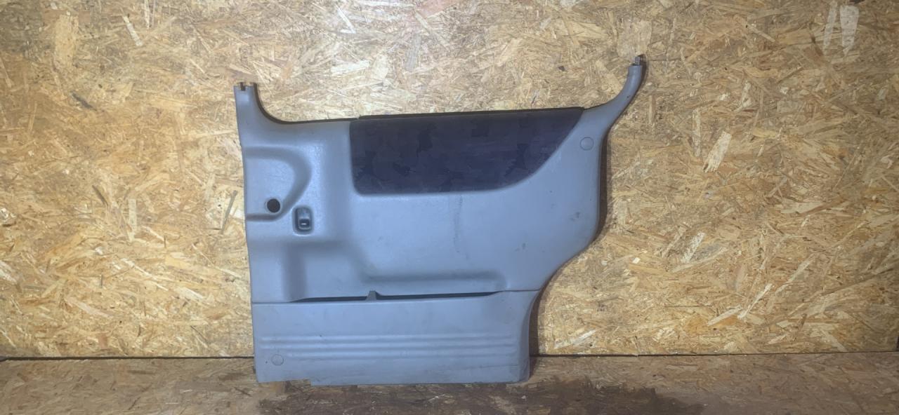 обшивка двери задняя правая Opel Sintra 1 поколение 1997, 2.2 л., X 22 XE, бензин, МКПП, минивэн - фото №1