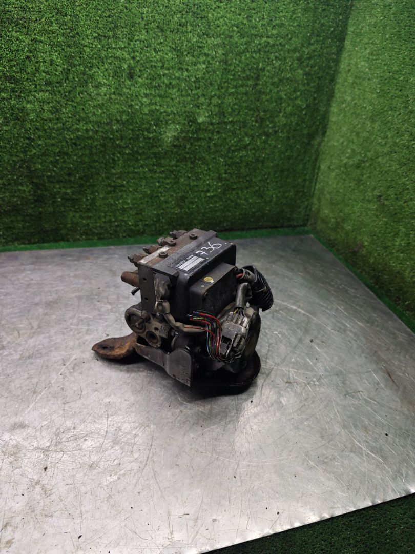 блок ABS Toyota Corolla 7 поколение (E100) 1995, 1.6 л., 4A-FE, бензин, МКПП, хетчбэк 3 дв., 4431012070 - фото №1