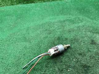 Датчик педали тормоза (лягушка) Toyota Corolla 7 поколение (E100) 1995, 1.6 л., 4A-FE, бензин, МКПП, хетчбэк 3 дв.